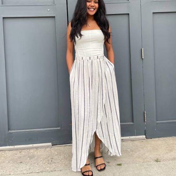 Faithful the brand boho white wrap skirt 
Fits xs to s - Picture 5 of 6